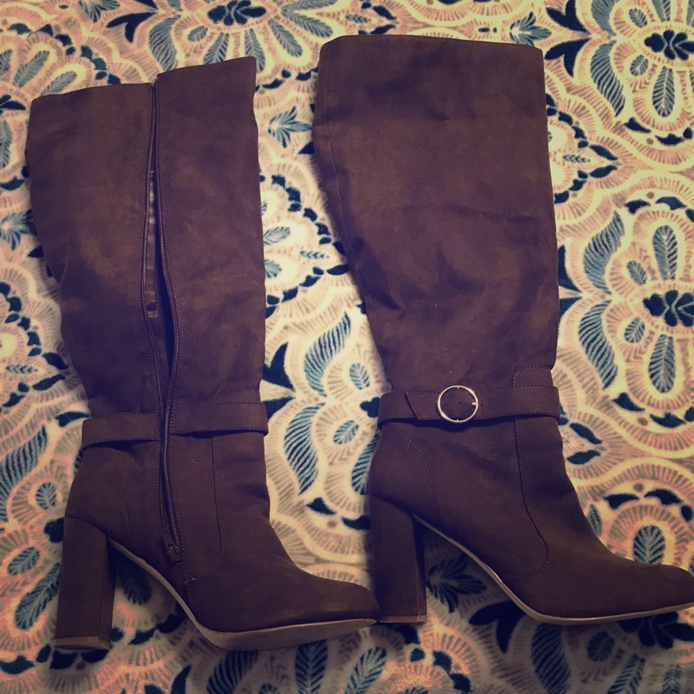 Tall fall boots! Size 11